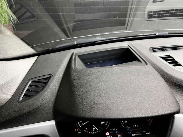 BMW X1 xDrive25e Plug in Hybrid / Head-up / Camera /
