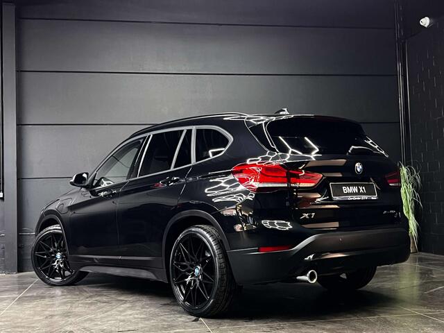 BMW X1 xDrive25e Plug in Hybrid / Head-up / Camera /