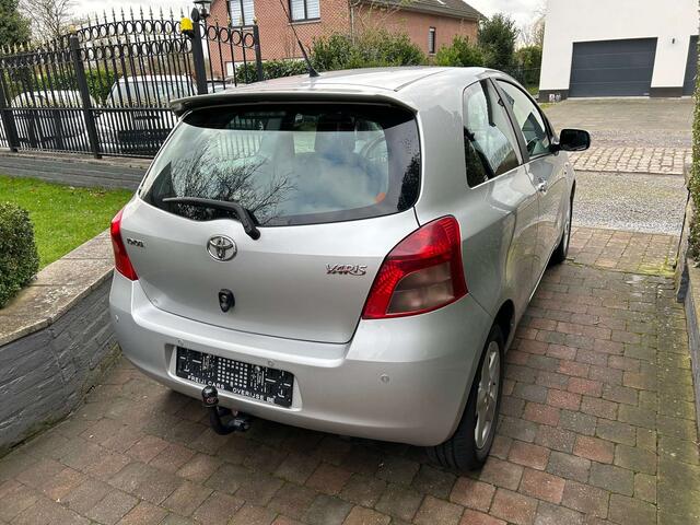 Toyota Yaris 1.4 Turbo D4D SOL CLIMATISATION GPS PDC