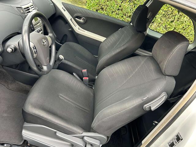 Toyota Yaris 1.4 Turbo D4D SOL CLIMATISATION GPS PDC