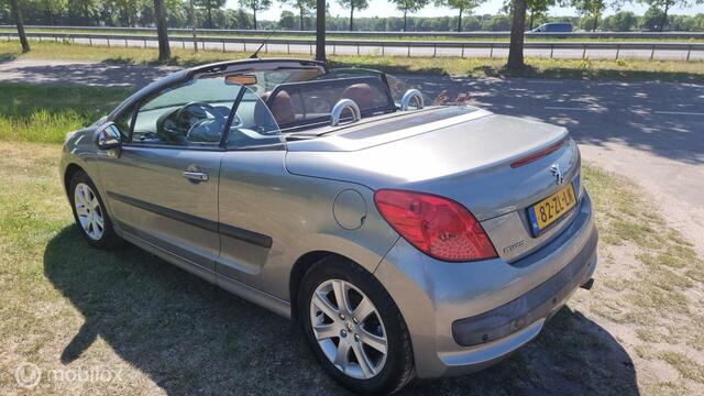 Peugeot 207 CC 1.6 VTi Roland Garros