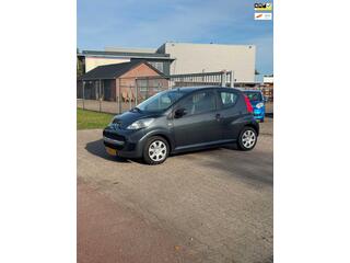 PEUGEOT 107 1.0-12V XR