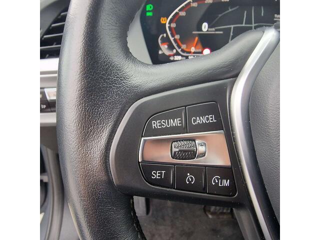 BMW 1-Serie 118 CARPLAY/LiveCockPit/NAVI/ZETELVERWARMING