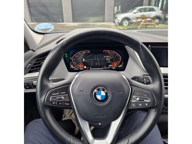 BMW 1-Serie 118 CARPLAY/LiveCockPit/NAVI/ZETELVERWARMING