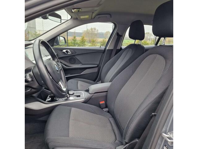 BMW 1-Serie 118 CARPLAY/LiveCockPit/NAVI/ZETELVERWARMING