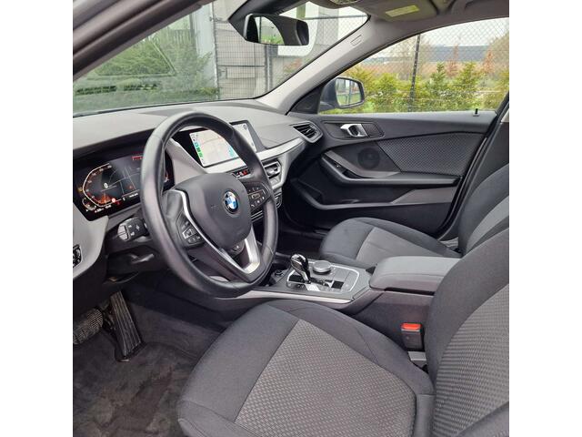 BMW 1-Serie 118 CARPLAY/LiveCockPit/NAVI/ZETELVERWARMING