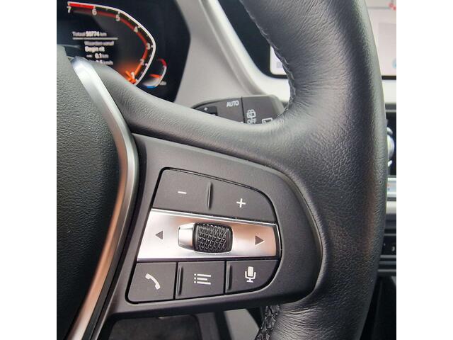BMW 1-Serie 118 CARPLAY/LiveCockPit/NAVI/ZETELVERWARMING