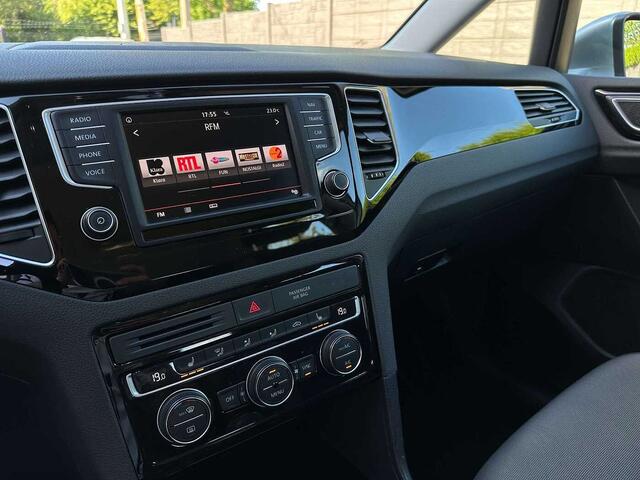Volkswagen Golf SPORTSVAN 1.6CR TDi Highline ALCANTARA/SENSOR/CRUISE/MASSAGE