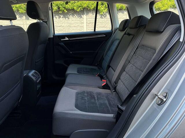 Volkswagen Golf SPORTSVAN 1.6CR TDi Highline ALCANTARA/SENSOR/CRUISE/MASSAGE