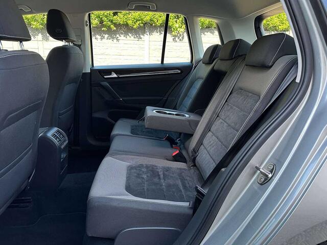 Volkswagen Golf SPORTSVAN 1.6CR TDi Highline ALCANTARA/SENSOR/CRUISE/MASSAGE