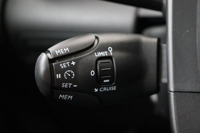 Citroen C3 MAX 1.2 PURETECH EAT6 AIRCROSS MAX 1.2 PURETECH EAT6 + CARPLAY + GPS + CAMERA + PDC + CRUISE + ALU 17