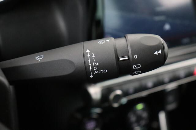 Citroen C3 MAX 1.2 PURETECH EAT6 AIRCROSS MAX 1.2 PURETECH EAT6 + CARPLAY + GPS + CAMERA + PDC + CRUISE + ALU 17
