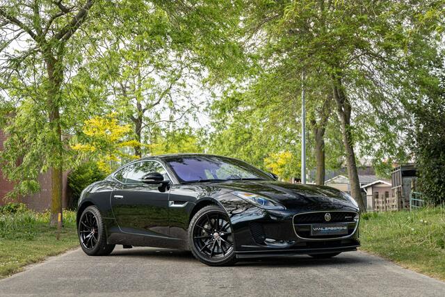 Jaguar F-Type Coup� P300 R-Dynamic  Sportuitlaat  Camera 