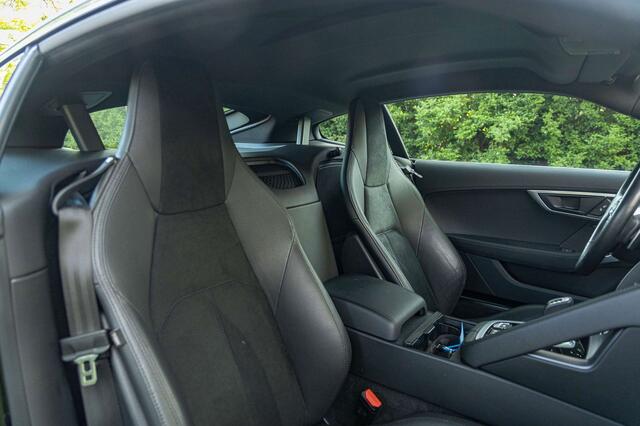 Jaguar F-Type Coup� P300 R-Dynamic  Sportuitlaat  Camera 