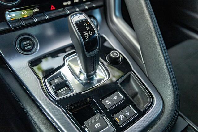 Jaguar F-Type Coup� P300 R-Dynamic  Sportuitlaat  Camera 