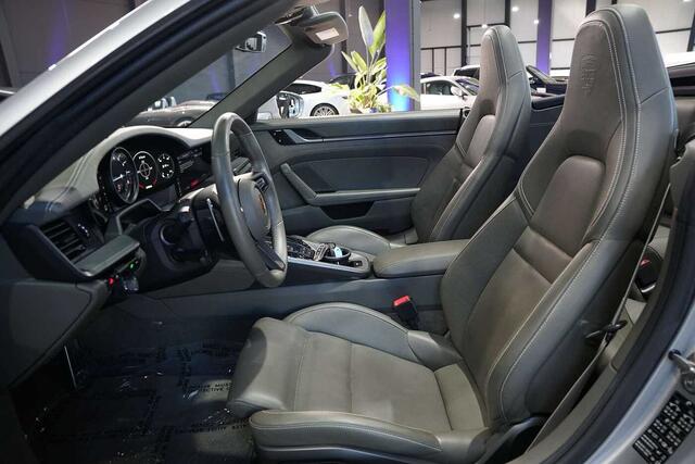Porsche 992 Carrera 4 Cabriolet 3.0 Turbo PDK EU6d-TEMP