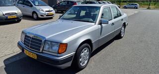 MERCEDES-BENZ 200 200-500 (W124) 230 E.... mee neem prijs ..... OP RUIMING...