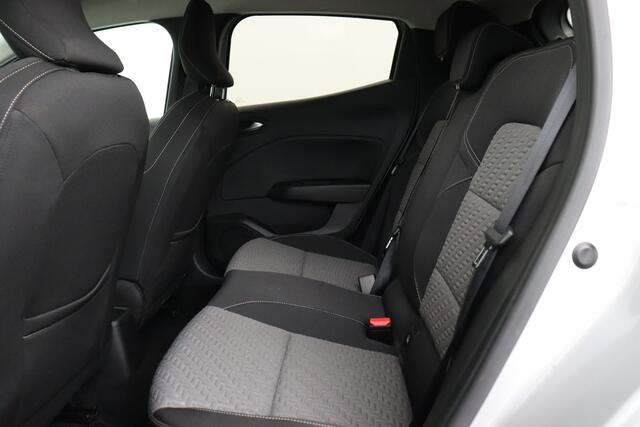 Renault Clio EVOLUTION 1.0Tce EVOLUTION 1.0Tce + GPS + PDC + CRUISE + ALU 16