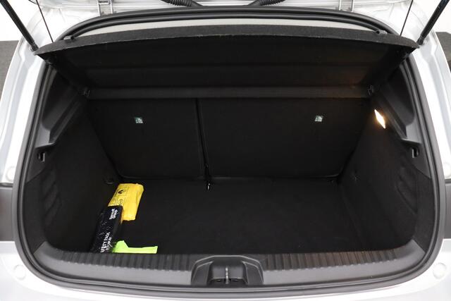 Renault Clio EVOLUTION 1.0Tce EVOLUTION 1.0Tce + GPS + PDC + CRUISE + ALU 16
