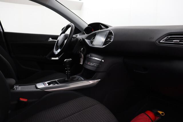 Peugeot 308 SW STYLE 1.5 BLUEHDI SW STYLE 1.5 BLUEHDI + GPS + CARPLAY + CAMERA + PDC + CRUISE + ALU 16