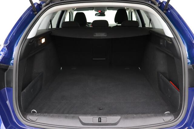 Peugeot 308 SW STYLE 1.5 BLUEHDI SW STYLE 1.5 BLUEHDI + GPS + CARPLAY + CAMERA + PDC + CRUISE + ALU 16