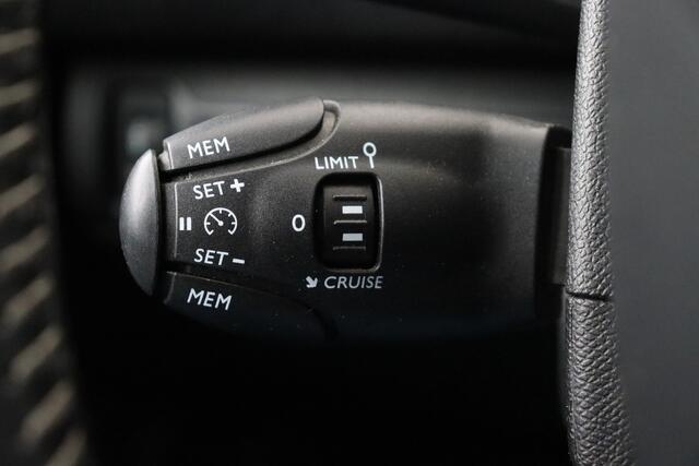 Peugeot 308 SW STYLE 1.5 BLUEHDI SW STYLE 1.5 BLUEHDI + GPS + CARPLAY + CAMERA + PDC + CRUISE + ALU 16
