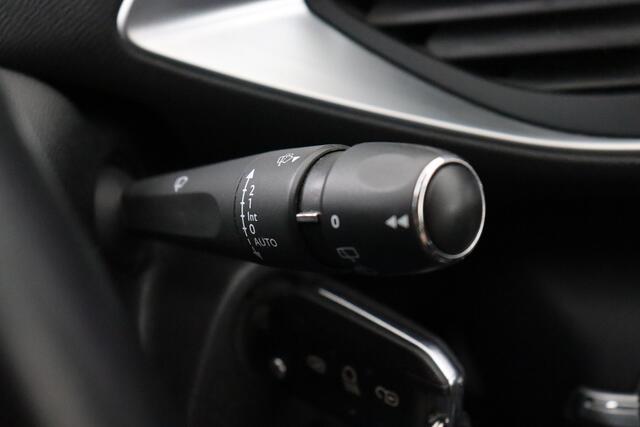 Peugeot 308 SW STYLE 1.5 BLUEHDI SW STYLE 1.5 BLUEHDI + GPS + CARPLAY + CAMERA + PDC + CRUISE + ALU 16