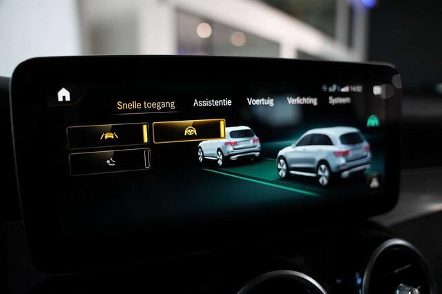 Mercedes-Benz G-Klasse 300 de 4-Matic PHEV - Pano - Burmester - ACC -