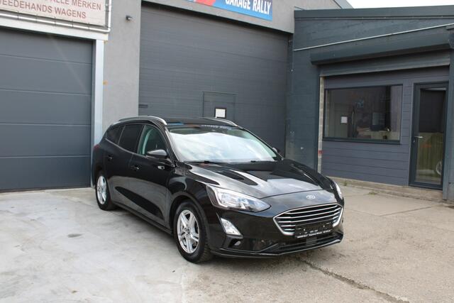 Ford Focus Cool & Connect