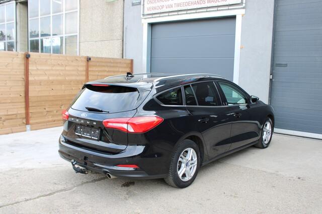 Ford Focus Cool & Connect
