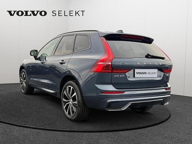 Volvo XC60 II XC60 Plus, B4 Mild-Hybrid, Benzin, Dark