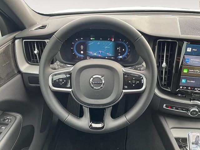 Volvo XC60 II XC60 Plus, B4 Mild-Hybrid, Benzin, Dark