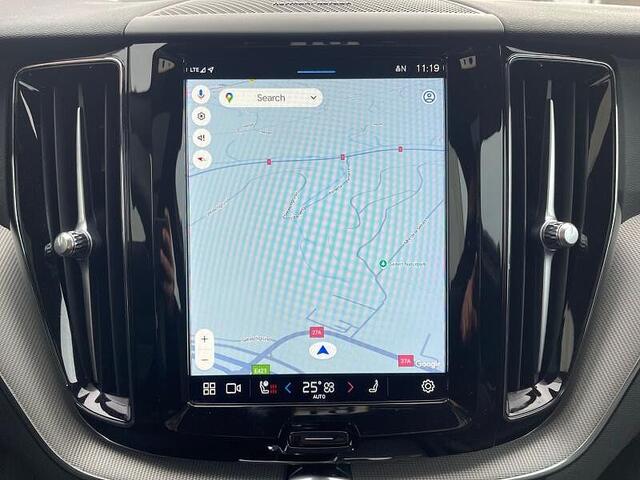 Volvo XC60 II XC60 Plus, B4 Mild-Hybrid, Benzin, Dark