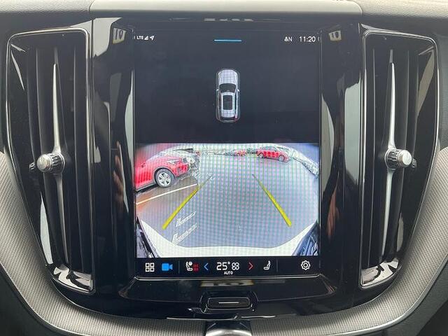 Volvo XC60 II XC60 Plus, B4 Mild-Hybrid, Benzin, Dark