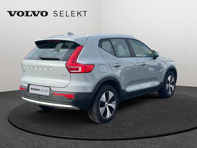 Volvo XC40 Core, B3 Mild Hybrid, Essence
