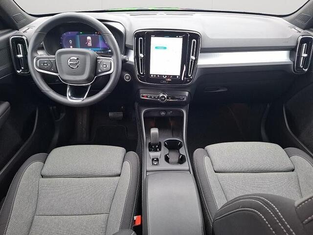 Volvo XC40 Core, B3 Mild Hybrid, Essence