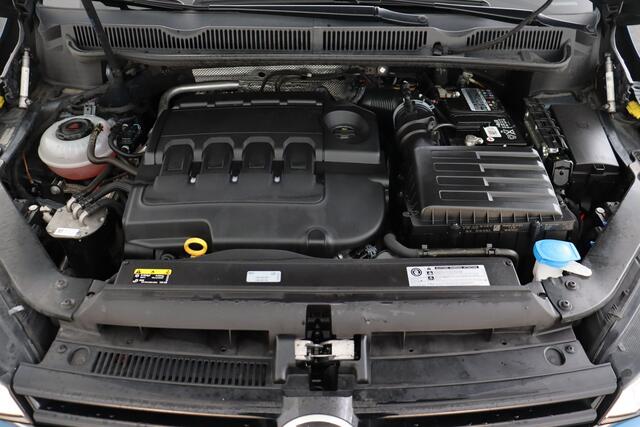Volkswagen Touran TRENDLINE 2.0TDI TRENDLINE 2.0TDI + GPS + CAMERA + PDC + CRUISE + PANO DAK + ALU 16