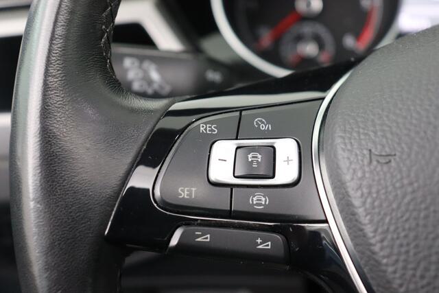 Volkswagen Touran TRENDLINE 2.0TDI TRENDLINE 2.0TDI + GPS + CAMERA + PDC + CRUISE + PANO DAK + ALU 16