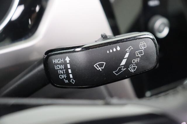 Volkswagen Touran TRENDLINE 2.0TDI TRENDLINE 2.0TDI + GPS + CAMERA + PDC + CRUISE + PANO DAK + ALU 16
