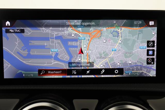 Mercedes-Benz CLA-Klasse 250 e BUS.SOLUTION iA 8G-DCT SEDAN e BUS.SOLUTION iA 8G-DCT + GPS + LEDER + CARPLAY + CAMERA + PDC + CRUISE + OPEN DAK + ALU 18