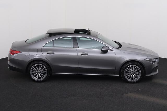 Mercedes-Benz CLA-Klasse 250 e BUS.SOLUTION iA 8G-DCT SEDAN e BUS.SOLUTION iA 8G-DCT + GPS + LEDER + CARPLAY + CAMERA + PDC + CRUISE + OPEN DAK + ALU 18