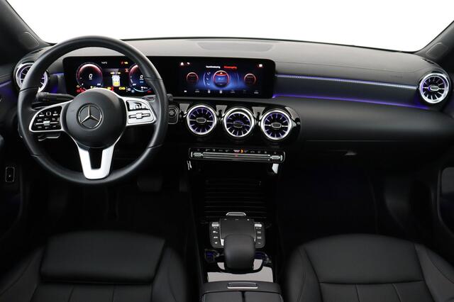 Mercedes-Benz CLA-Klasse 250 e BUS.SOLUTION iA 8G-DCT SEDAN e BUS.SOLUTION iA 8G-DCT + GPS + LEDER + CARPLAY + CAMERA + PDC + CRUISE + OPEN DAK + ALU 18