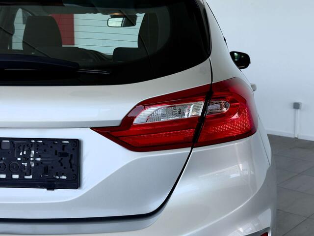Ford Fiesta 1.1i 1ERPROAIRCOCARPLAYPDCTVA