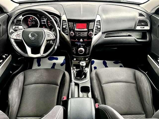 Ssangyong Tivoli 1.6i e-XGi 128cv CRYSTAL CITY