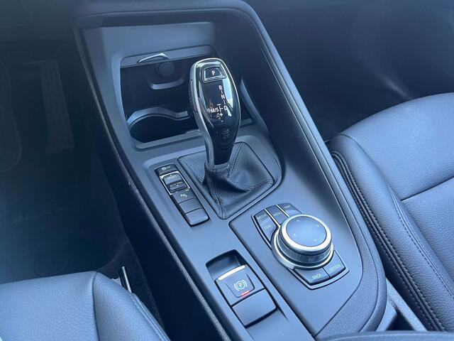 BMW X1 2.0 dA sDrive18 Leder/Navigatie-Pro/Carplay/PDC...