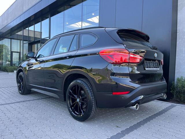 BMW X1 2.0 dA sDrive18 Leder/Navigatie-Pro/Carplay/PDC...
