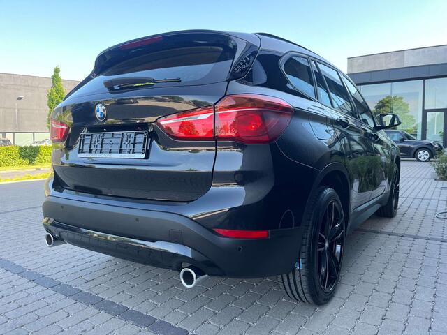 BMW X1 2.0 dA sDrive18 Leder/Navigatie-Pro/Carplay/PDC...
