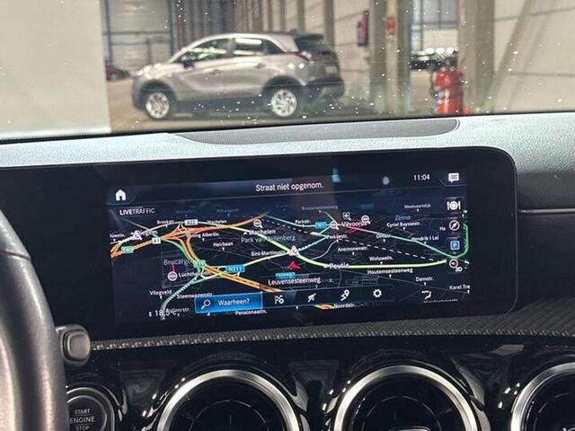 Mercedes-Benz CLA-Klasse 180 d ShootingBrake 7GTRONIC FULL LED-CRUISE-NAVI