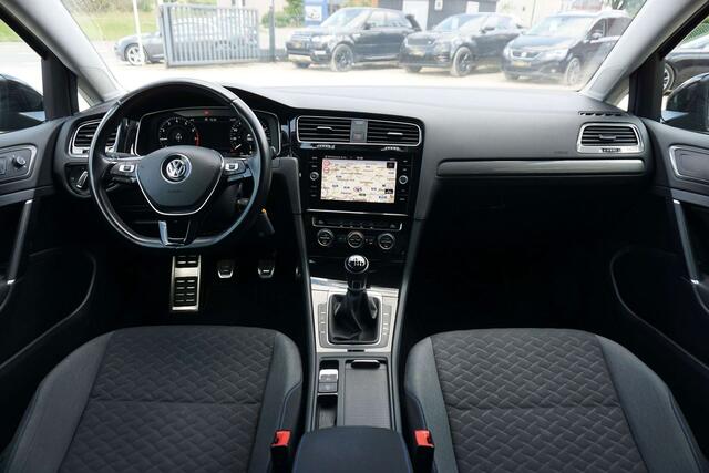 Volkswagen Golf 1.0 TSI R-LINE COCKPIT NAVI DISTRONIC CAM PDC 6d-T