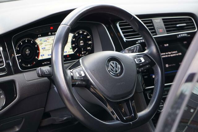 Volkswagen Golf 1.0 TSI R-LINE COCKPIT NAVI DISTRONIC CAM PDC 6d-T